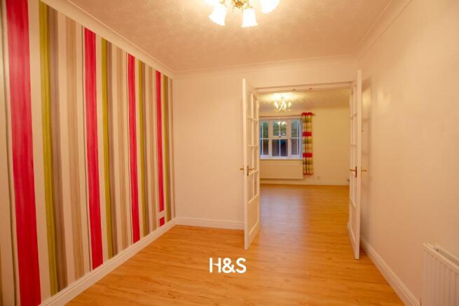 6 Scorers Close - Dining Room.jpg