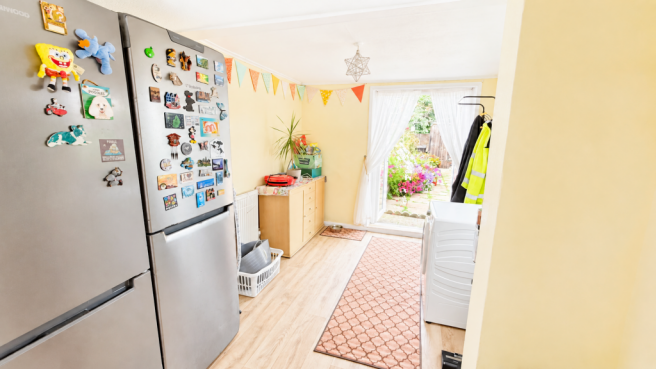 3 bed Terraced for sale Image 8