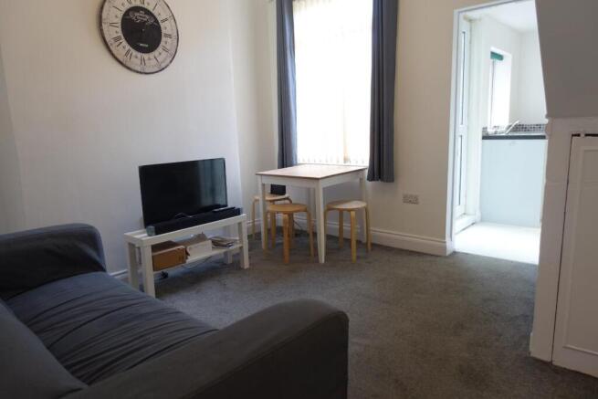 3 bed Private Halls to rent Image 7
