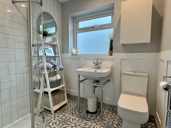 1st Floor Shower Room