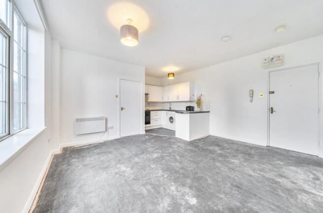 1365350-7-68e7e7c...