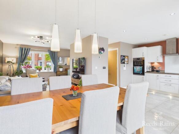 3 bed Semi-Detached for sale Image 12