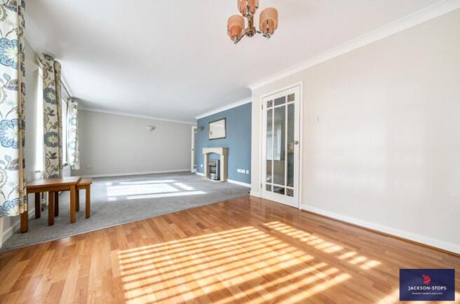 Sitting/Dining Room
