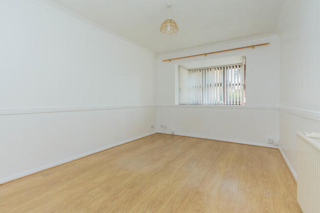 St. Peters Way, Irthlingborough photo 4