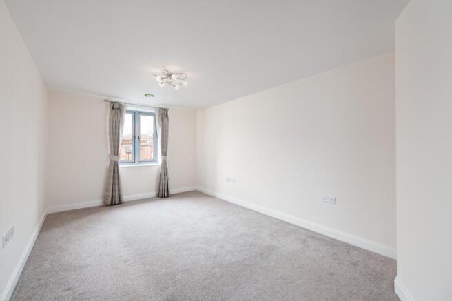 2 bed Flat for sale Image 12