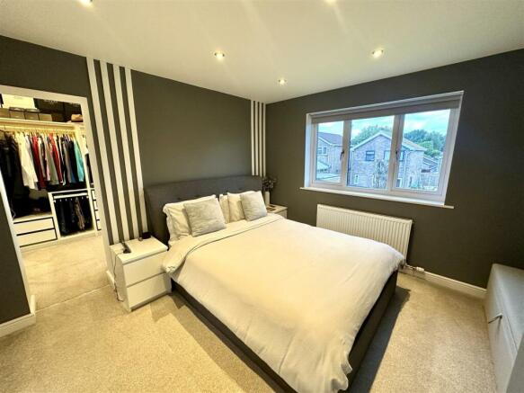 PRINCIPAL BEDROOM SUITE