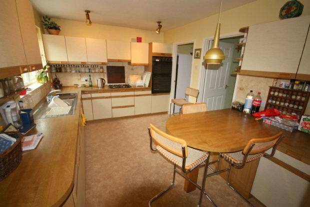 Kitchen/Breakfast Ro
