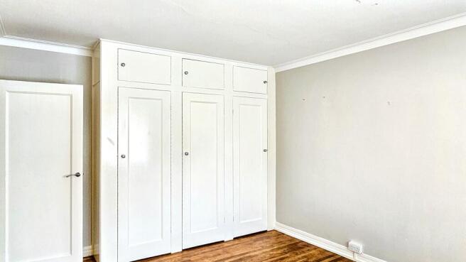 Flat 17, Hanger Court, Hanger Green, Ealing, London, W5 3ER