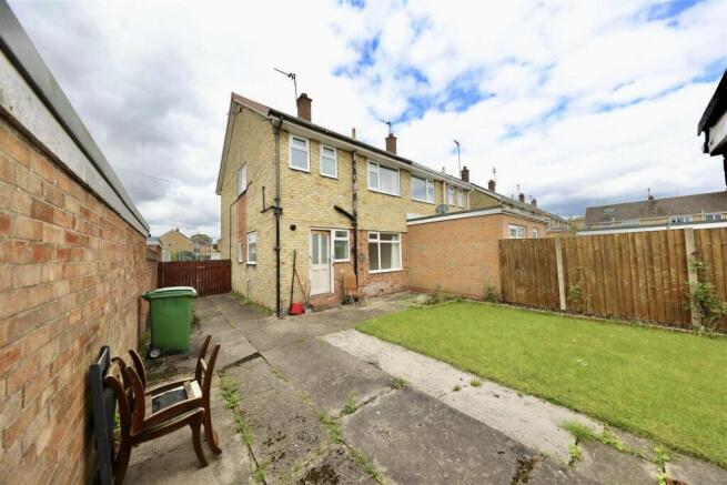 3 bed Semi-Detached for sale Image 11