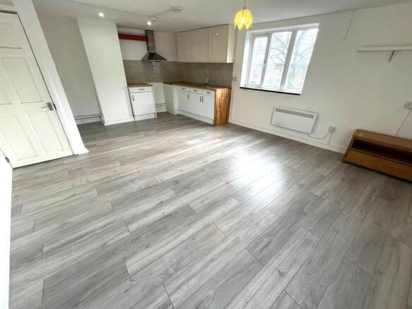 Open Plan Sitting Room/ Kitchen Pic 1