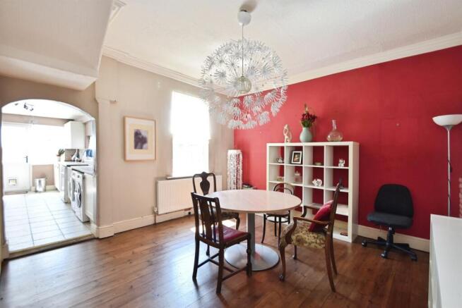 3 bed Semi-Detached for sale Image 4