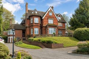 6, The Mount, Petworth Road, Witley, Godalming GU8 5PL