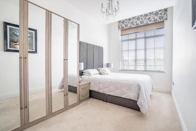 2 bed Apartment for sale Image 8