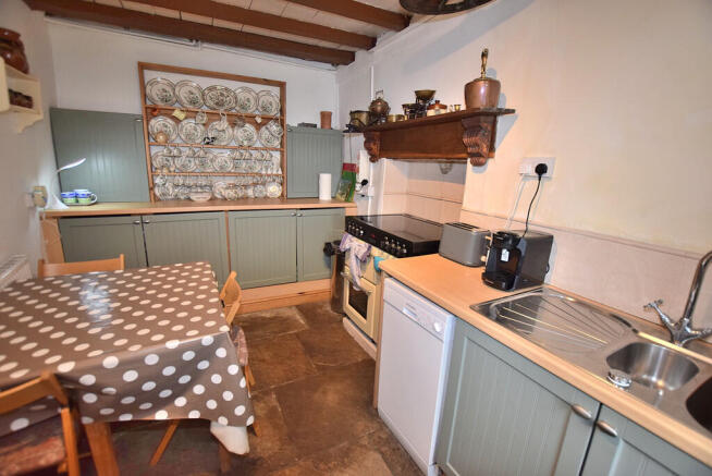 2 bed Cottage for sale Image 8