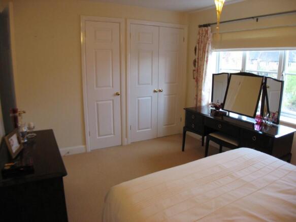 Master bedroom (2)