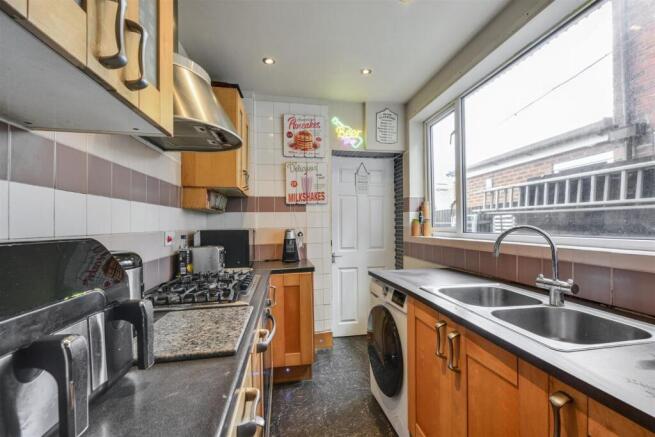 Kitchen_2.jpeg