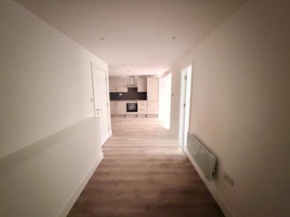 2 bed Flat to rent Image 5