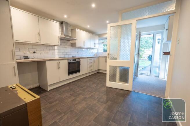 Almond Tree Close, Bridgwater, TA6 photo 2