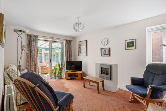 3 bed Detached Bungalow for sale Image 4
