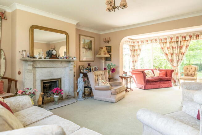 4 bed Detached for sale Image 7
