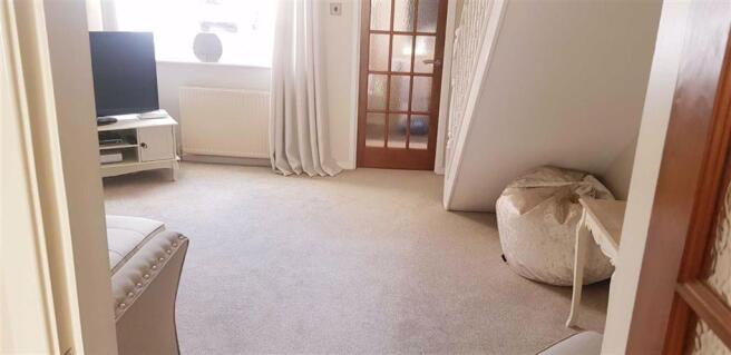 Living Room (Alternative View)