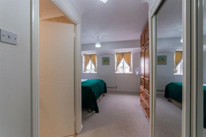 5 Birch Grove-1.jpg