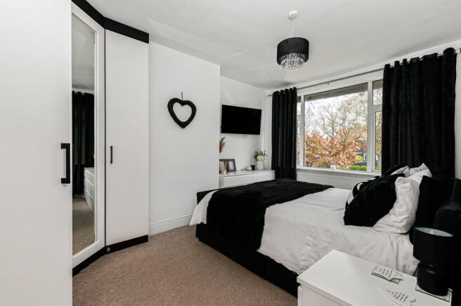 3 bed Semi-Detached for sale Image 12