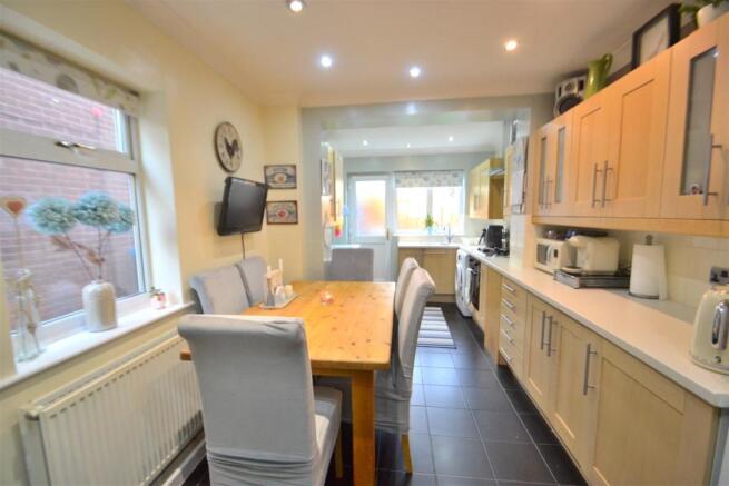 Dining kitchen