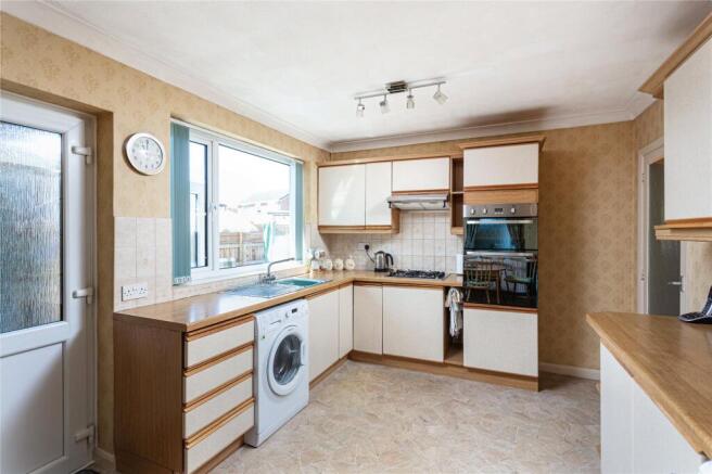 3 bed Bungalow for sale Image 4