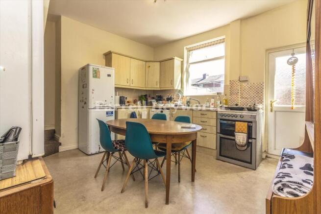 Kitchen c