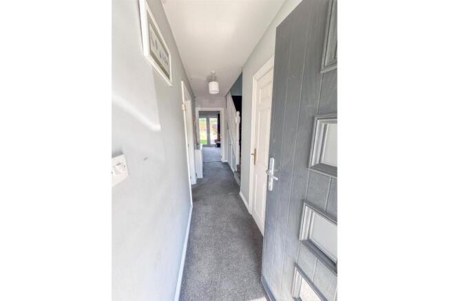 13 birch Drive (17).jpg