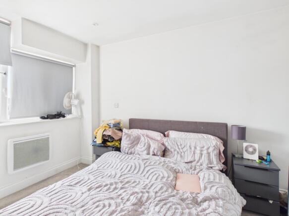 1 bed Flat to rent Image 6