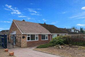 10, Chase Avenue, Cheslyn Hay WS6 7BU
