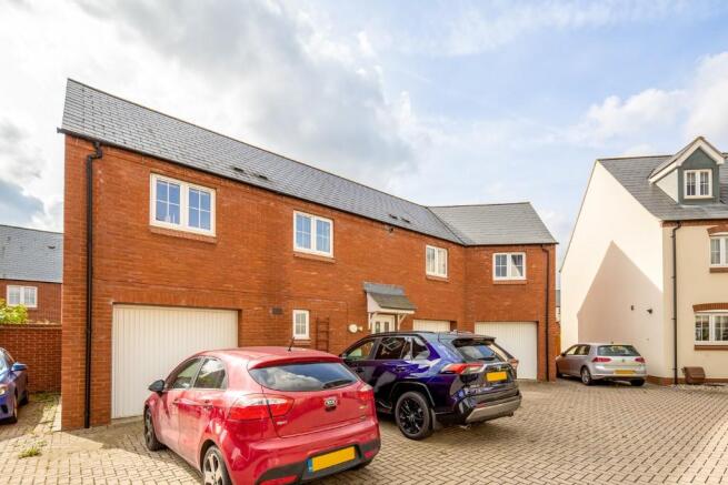 Garage & Driveway