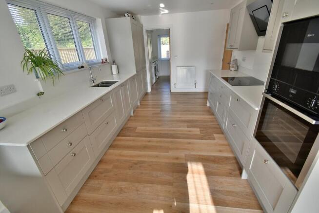 Woodside Road, West Moors, Ferndown, BH22 photo 4
