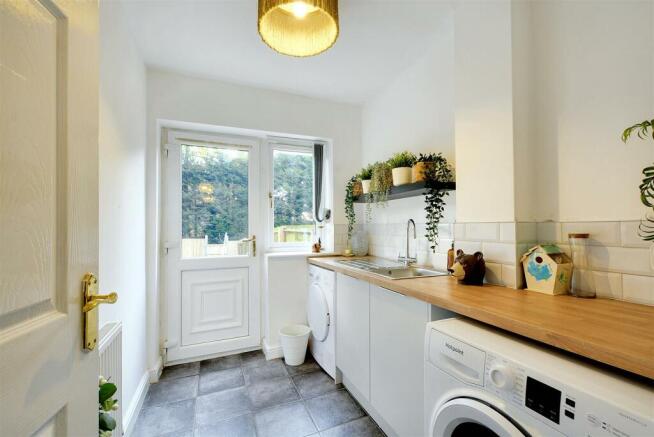 Utility Room_2.jpeg