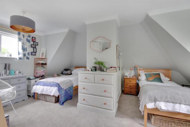 Twin Bedroom.jpg