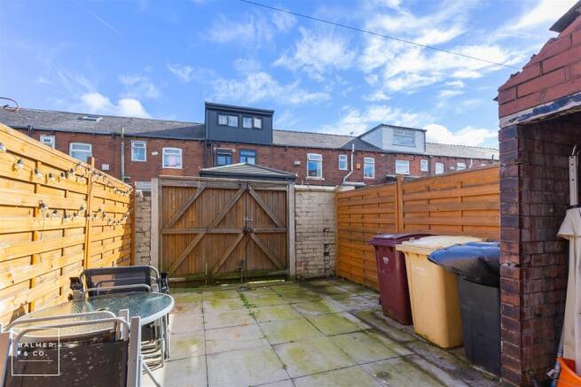 Longfellow Avenue, Bolton, BL3 photo 4