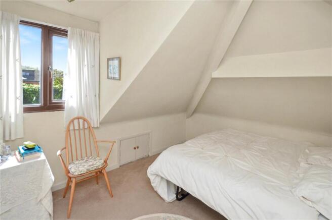 4 bed Bungalow for sale Image 12