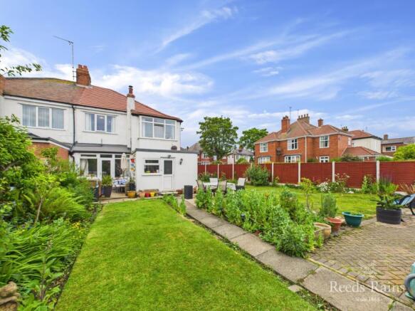 4 bed Semi-Detached for sale Image 6