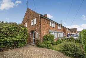 2, St Michaels Avenue, Bishops Cleeve, Cheltenham GL52 8NX
