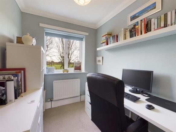 Bedroom 4/Office
