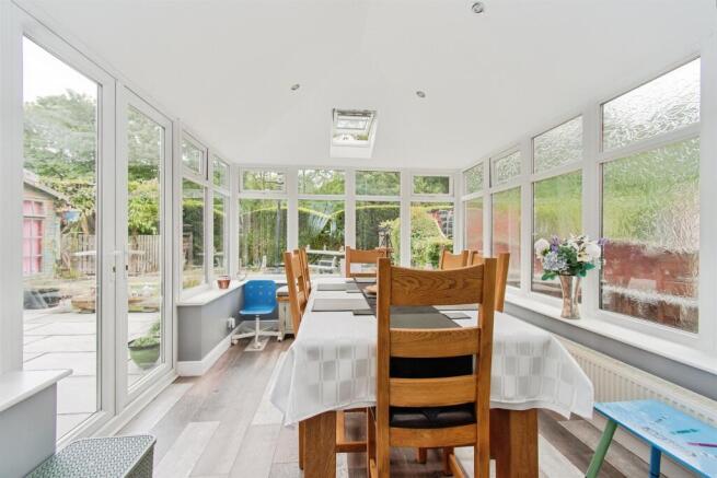 3 bed Semi-Detached for sale Image 8