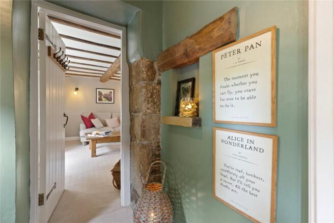 3 bed Terraced for sale Image 8