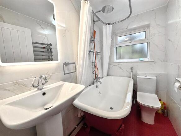 Bathroom.jpeg