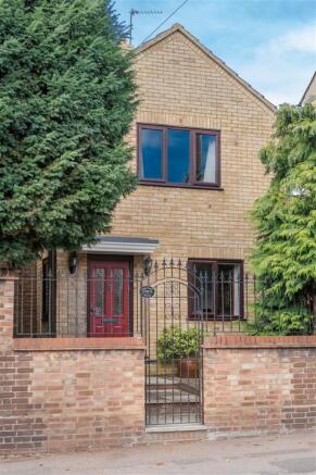 210923 - 22a Dunstable Street - 32.jpg