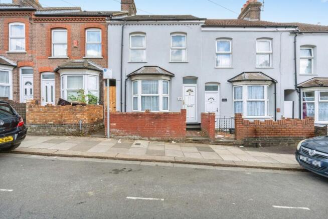 6-bed terraced on Spencer Road, Luton, Bedfordshire, LU3, £380,000