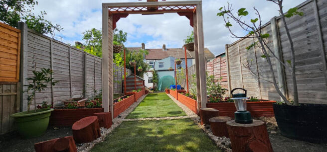 Photo 11