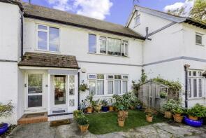 Flat 4, The Betchworth, Reigate Road, Betchworth RH3 7ET