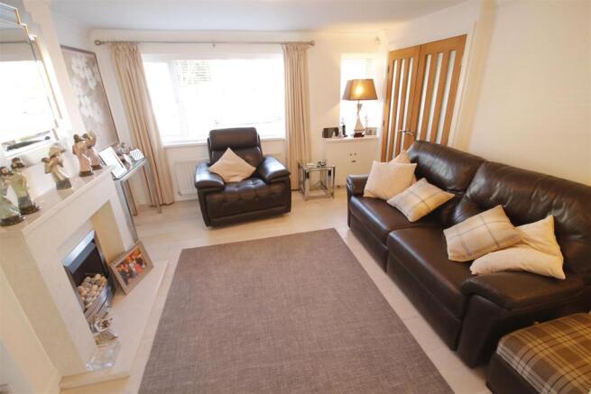 Further Living Room Image